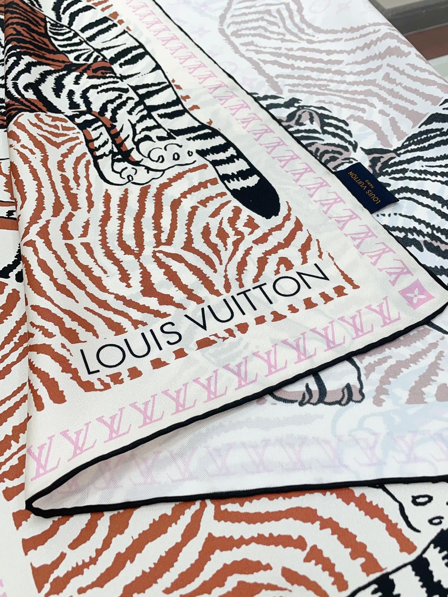 Louis Vuitton Scarf